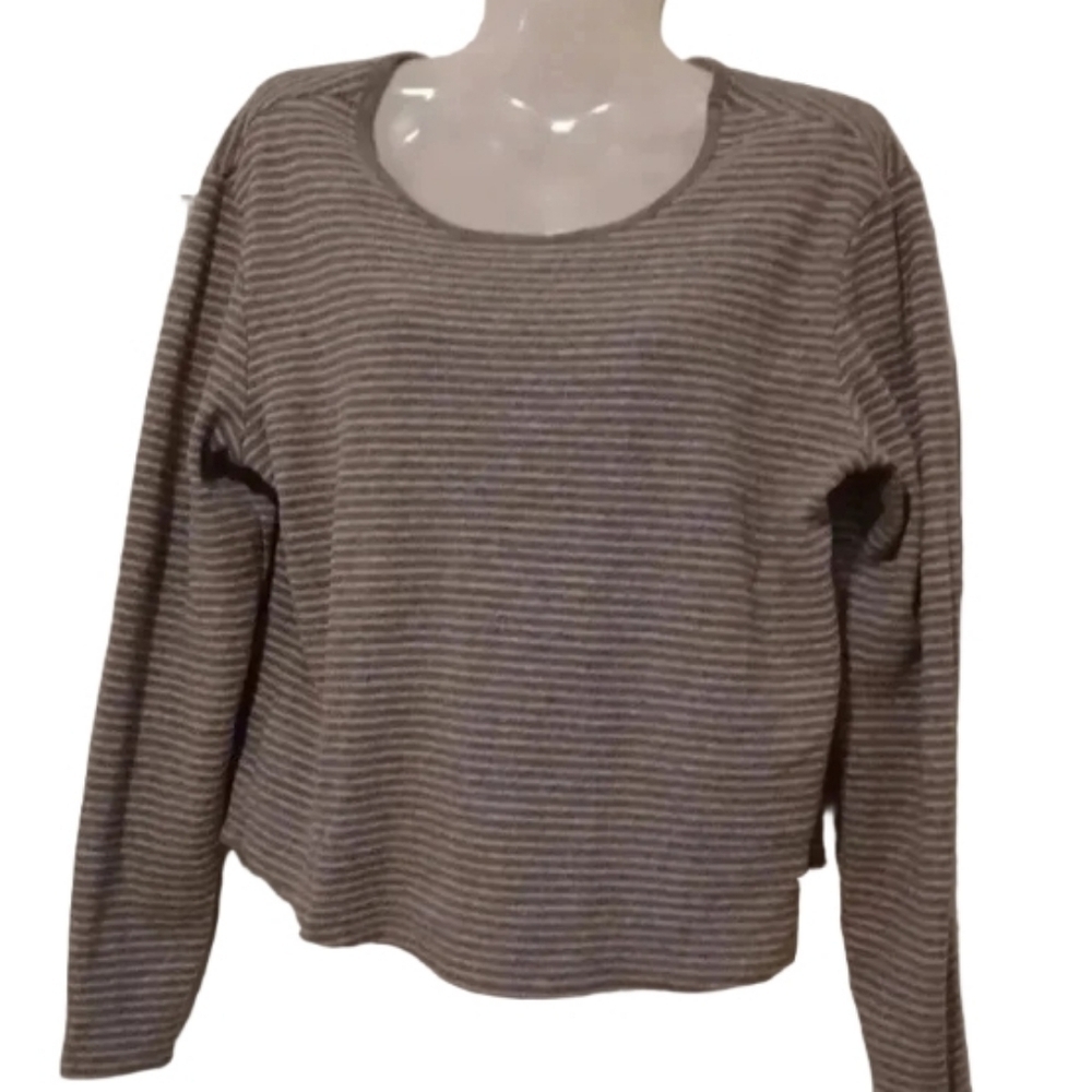 > The Limited Top with Long Sleeves Women's Size Large